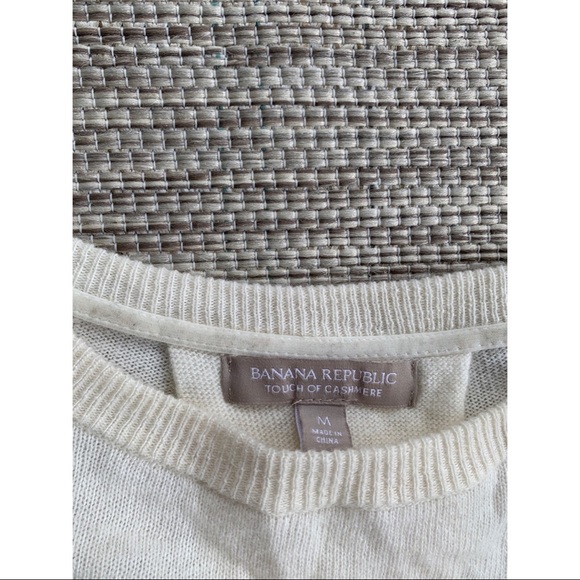 Lightweight Cream Cashmere Sweater - Picture 3 of 4